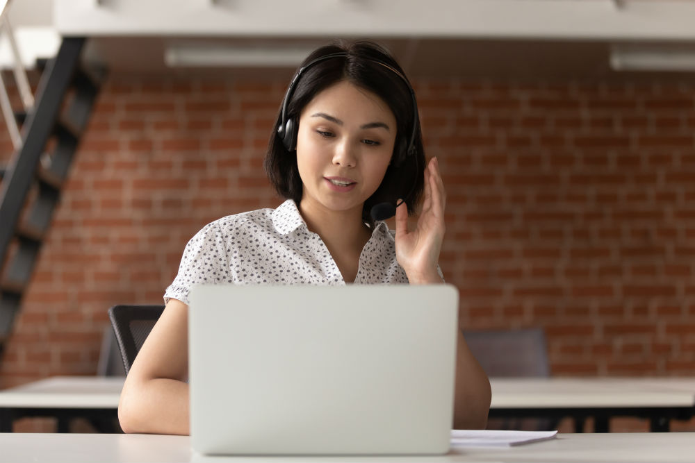 How a Virtual Receptionist Can Improve Client Confidence In Your Small